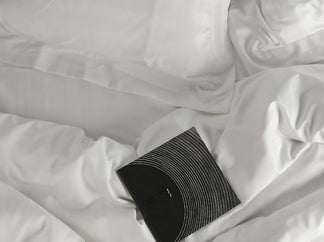 550 TC Stripes Collection - Pure Snow | Bedsheet with Pillowcases